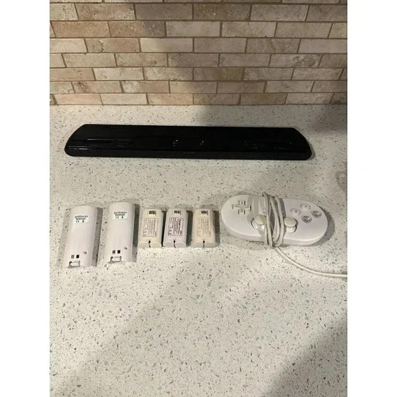 Nintendo wii accessories bundle  th - Picture 2 of 3
